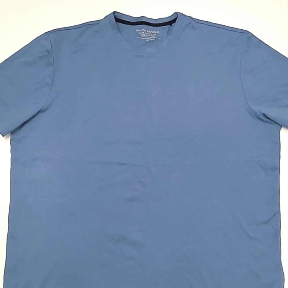 Banana Republic Luxe Touch Tee Blue Short Sleeved T-Shirt Crew Neck Relaxed Soft